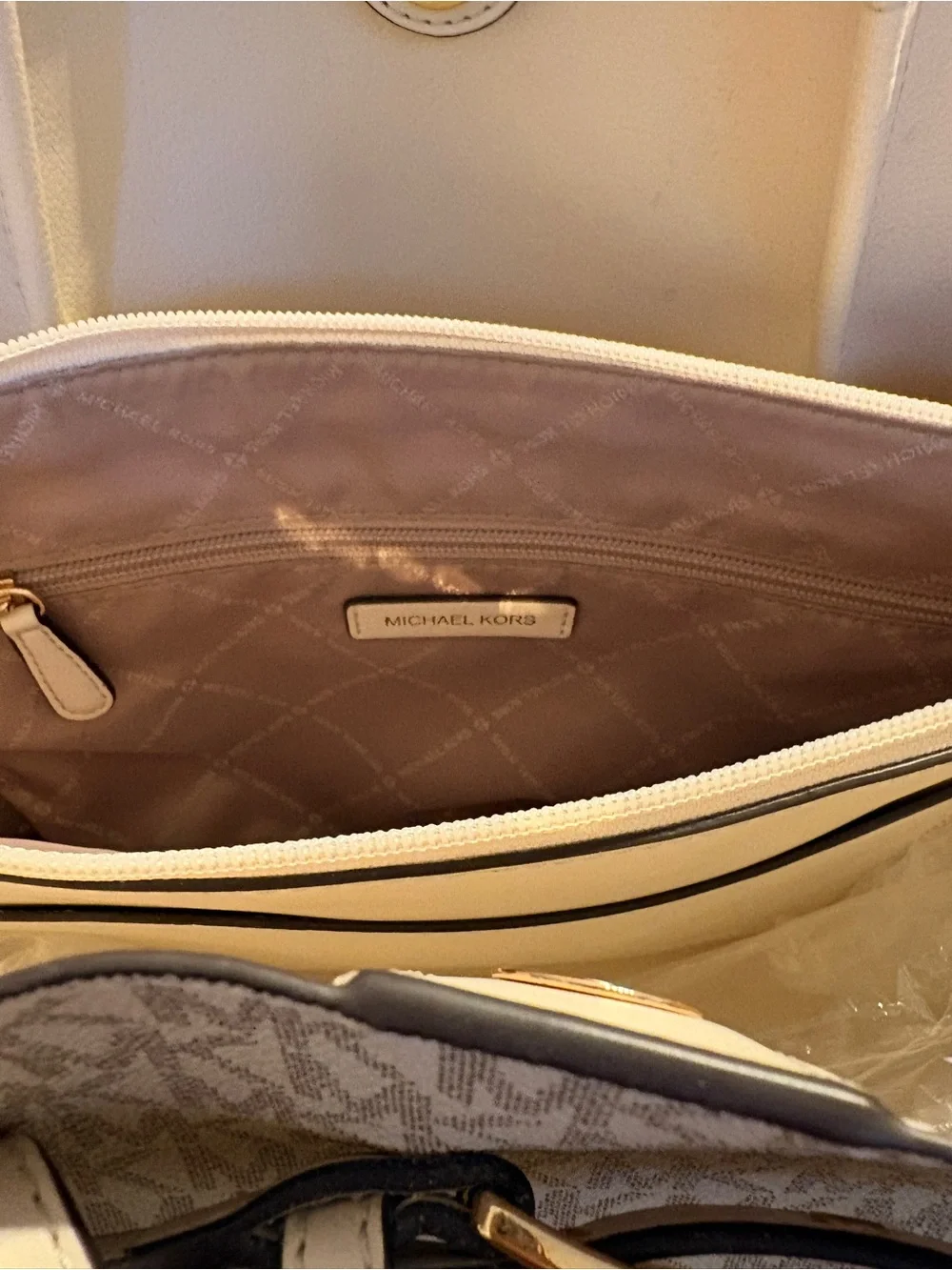 Michael Kors stylish michael